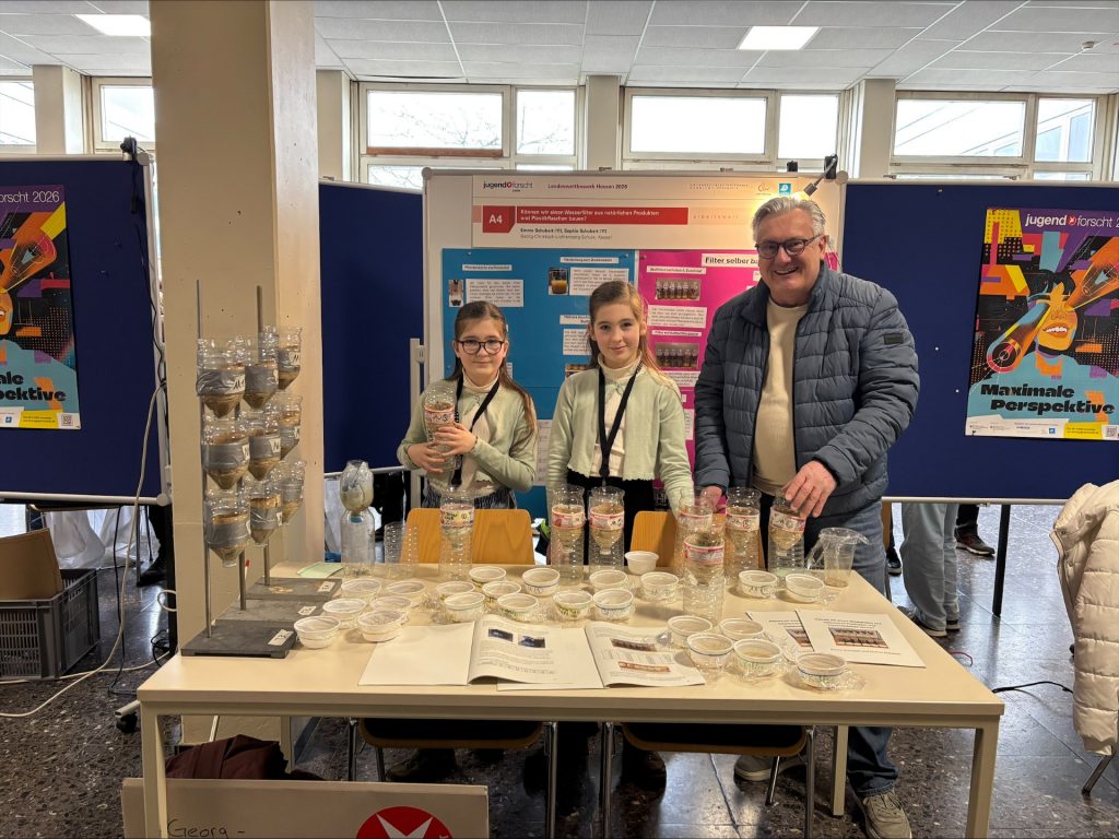 976370ef 94d3 4023 b090 b80680588b8b